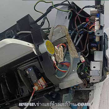 ซ่อมแอร์ เทอดไท ตลาดพลู ธนบุรี ที่ไว้ใจได้ ตรงเวลา และราคายุติธรรม เราคือทีมช่างแอร์ ที่ให้บริการในพื้นที่ฝั่งธน พร้อมดูแล ซ่อมแอร์บ้าน ซ่อมแอร์คอนโด และ ซ่อมแอร์แอร์สำนักงาน เราเข้าใจดีว่าอากาศร้อนในย่าน เทอดไทและตลาดพลู ทำให้แอร์เป็นสิ่งจำเป็น หากแอร์เสีย แอร์ไม่เย็น หรือมีเสียงดัง ควรรีบแก้ไขก่อนอาการจะลุกลาม ช่างแอร์ ซ่อมแอร์ เทอดไท ธนบรี บริการ ซ่อมแอร์ พื้นที่ เทอดไท ตลาดพลู เทอดไท ภาษีเจริญ เทอดไท ปากคลองภาษีเจริญ เทอดไท บางหว้าเทอดไท บางยี่เรือ เทอดไท บางแค - Air Conditioning Service Bangkok Therdthai Talad Plu - Air Conditioning Repair Bangkok - Air conditioner technician make appointment in Bangkok