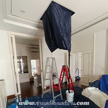 ล้างแอร์สี่ทิศทาง บริการ ล้างแอร์ประเภท Cassette Type ถูกออกแบบมาเพื่อกระจายลมได้รอบทิศทาง ทำให้ตัวเครื่องต้องทำงานหนักในการดูดอากาศและดักจับฝุ่น หากปล่อยให้สกปรกจะเกิดปัญหาตามมามากมาย:สะสมเชื้อโรค: ฝุ่นที่เกาะตามคอยล์เย็นเป็นแหล่งเพาะพันธุ์ของแบคทีเรียและเชื้อรา ค่าไฟพุ่งสูง: เมื่อแอร์ตัน เครื่องต้องทำงานหนักขึ้นเพื่อทำความเย็น น้ำแอร์หยด: สิ่งสกปรกจะเข้าไปอุดตันในถาดน้ำทิ้งและปั๊มเดรนน้ำ (Drain Pump) - ช่างแอร์ ล้างแอร์บ้าน : Air-con Bangkok  ช่างแอร์ ล้างแอร์บ้าน : Air-con Bangkok- ล้างแอร์ เทอดไท ตลาดพลู ซ่อมแอร์ ช่างแอร์ ล้างแอร์บ้าน ใกล้ฉัน - Air Conditioning Service Therdthai Talad plu Bangkok - Air conditioner technician make appointment in Bangkok